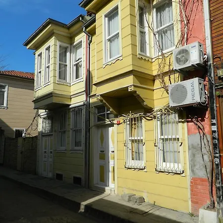 מלון דירות Story House